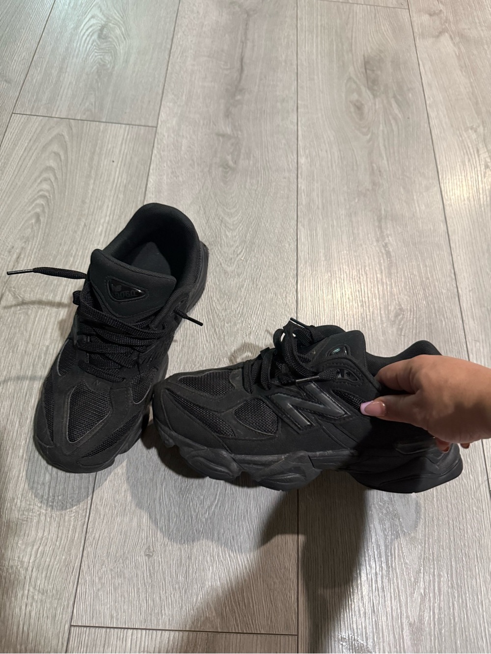New Balance 9060 triple black size 7y